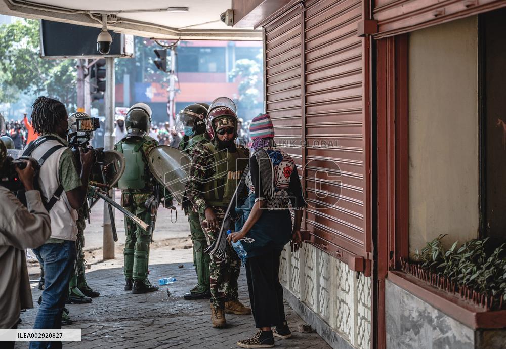 At Least 5 Dead As Crowd Tries To Storm Parliament - Nairobi