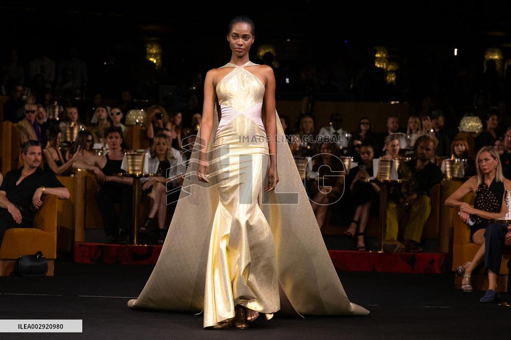 PFW - Alexis Mabille Runway