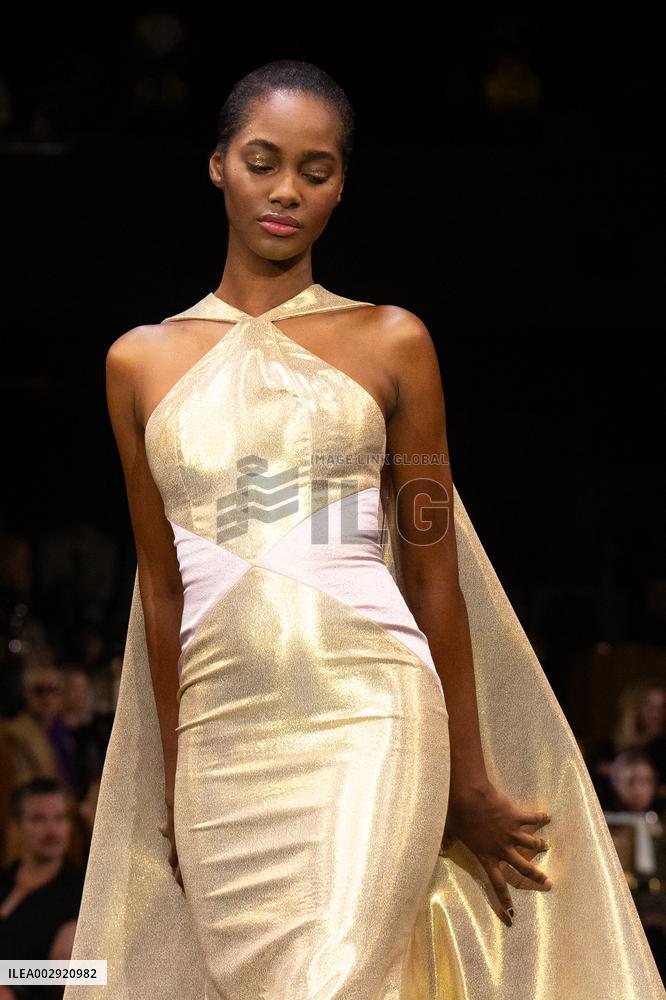 PFW - Alexis Mabille Runway