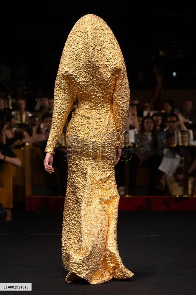 PFW - Alexis Mabille Runway