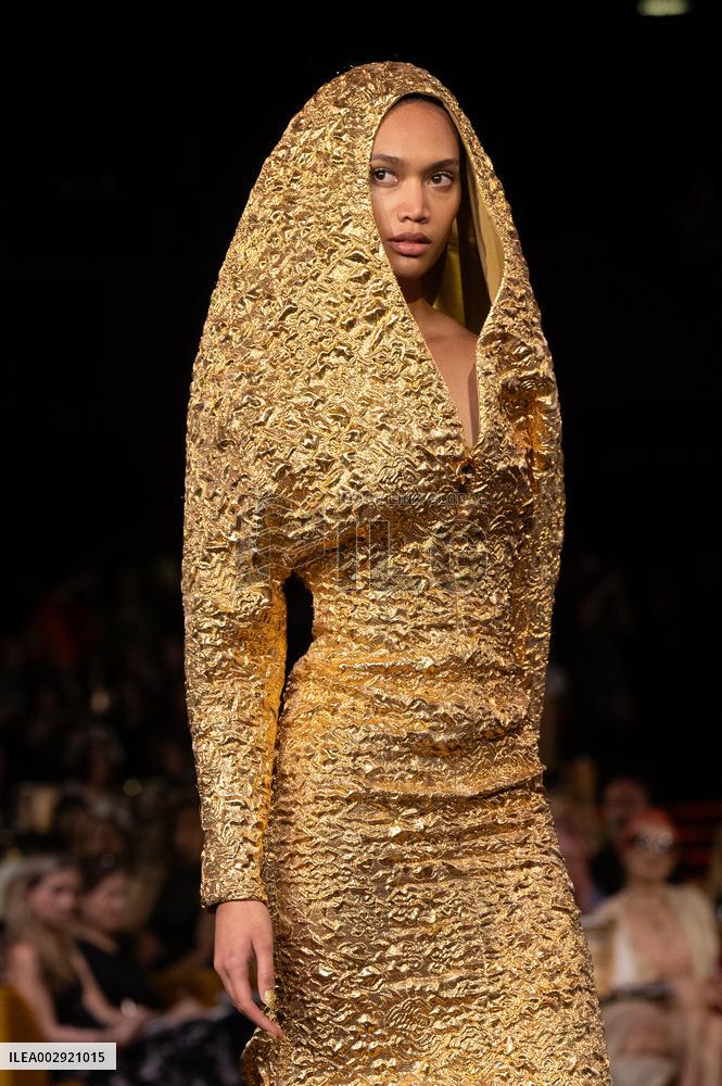 PFW - Alexis Mabille Runway