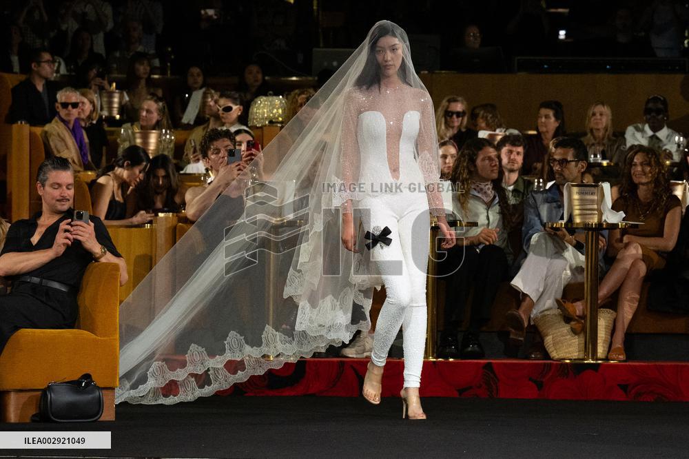 PFW - Alexis Mabille Runway