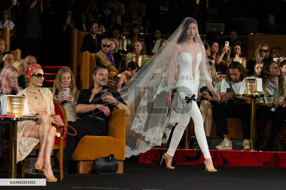 PFW - Alexis Mabille Runway