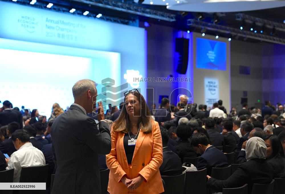 (FOCUS) CHINA-LIAONING-DALIAN-SUMMER DAVOS (CN)