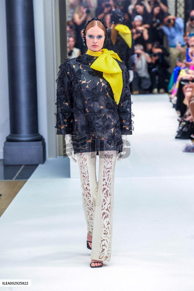 PFW - Yanina Couture Runway