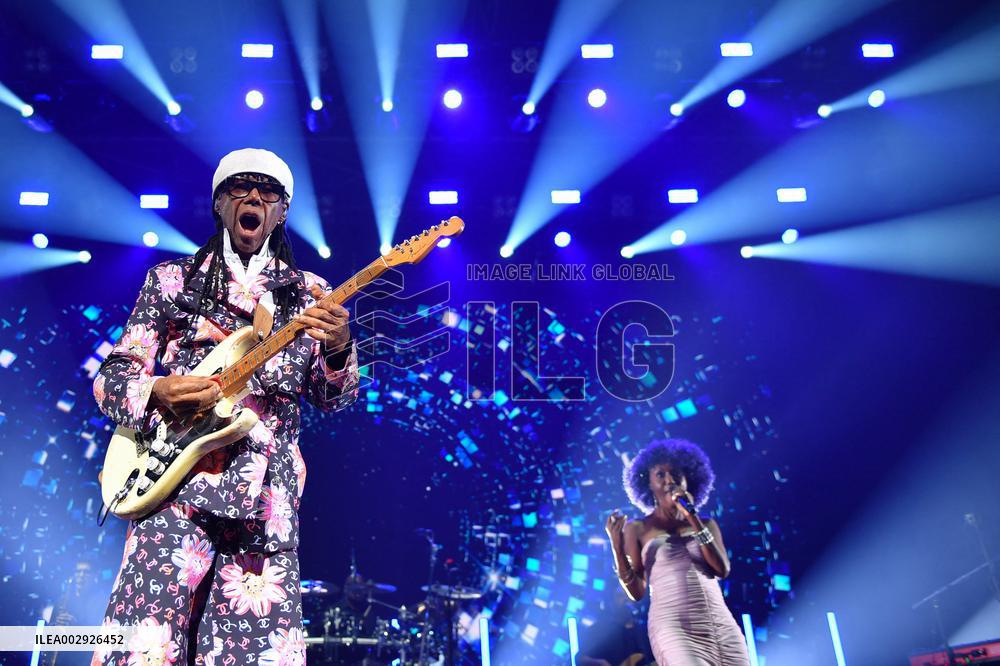 Nile Rodgers & CHIC At The Zenith - Paris