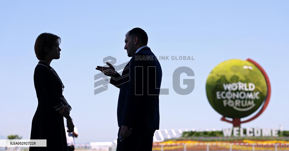 (FOCUS) CHINA-LIAONING-DALIAN-SUMMER DAVOS (CN)