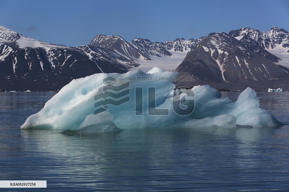 NORWAY-SVALBARD-CHINA-ARCTIC EXPEDITION