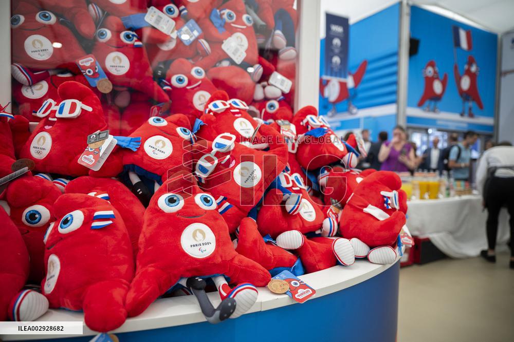 Paris 2024 Olympic Games Official Store Opens - Paris