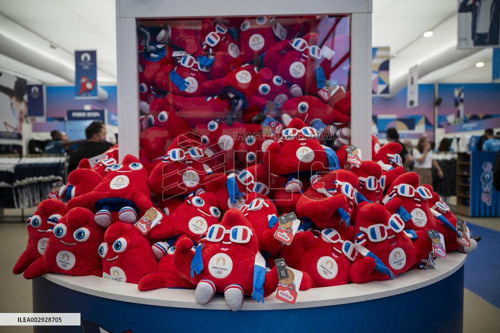 Paris 2024 Olympic Games Official Store Opens - Paris