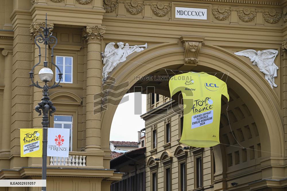 Tour De France race - Team presentation