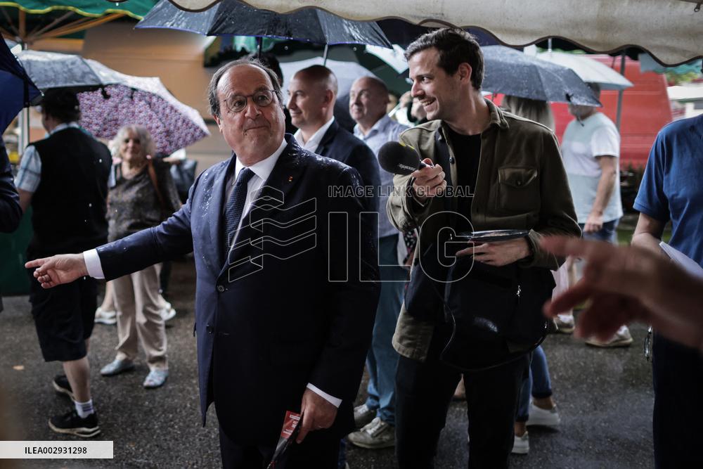 Ex-President Francois Hollande Campaigns In A Market - Argentat-sur-Dordogne