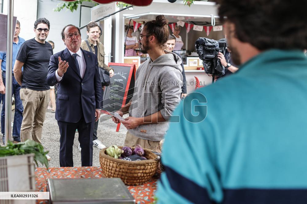 Ex-President Francois Hollande Campaigns In A Market - Argentat-sur-Dordogne