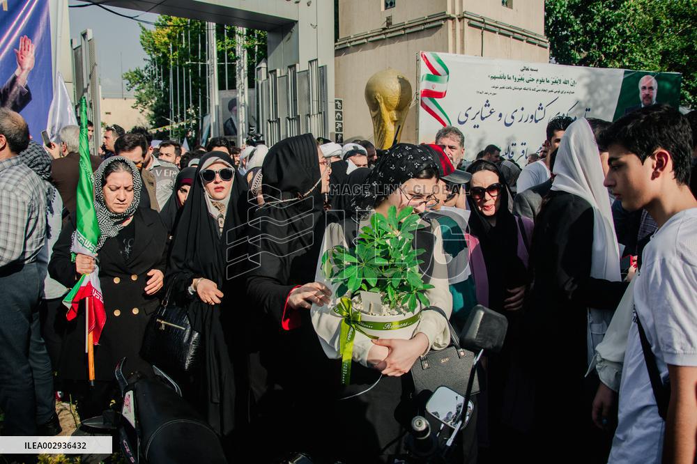 Supporters Of Presidential Candidate Ghalibaf - Tehran