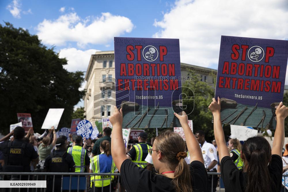 Activists Rally On 2nd Anniversary Of Supreme Court's Abortion Ruling - Washington