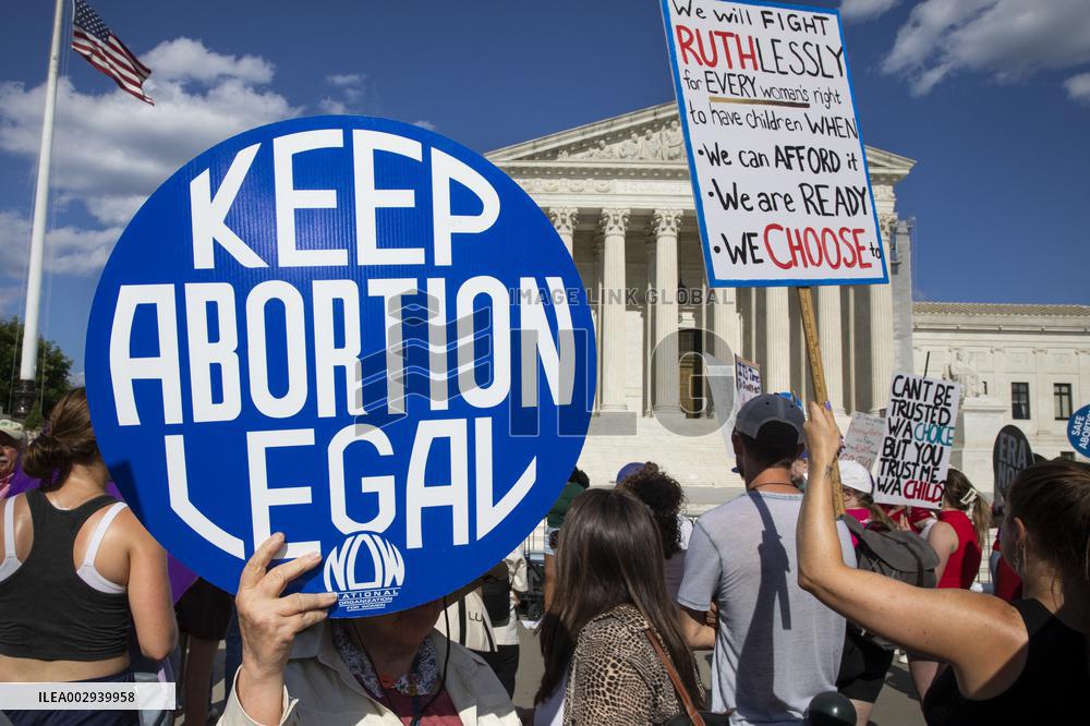Activists Rally On 2nd Anniversary Of Supreme Court's Abortion Ruling - Washington