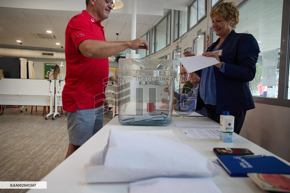 French people in Spain cast their vote for the legislative elections - Madrid