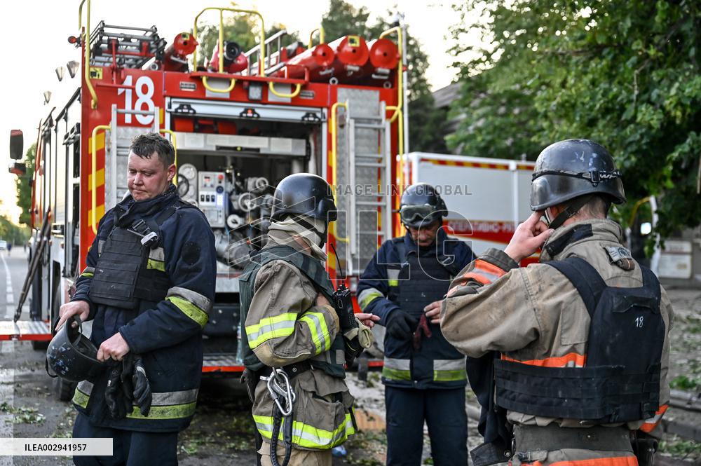 Russian troops strike Vilniansk with missiles