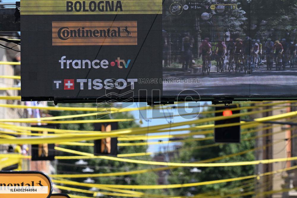 Tour De France race - Stage 2 - Finish