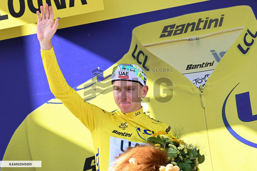 Tour De France race - Stage 2 - Finish