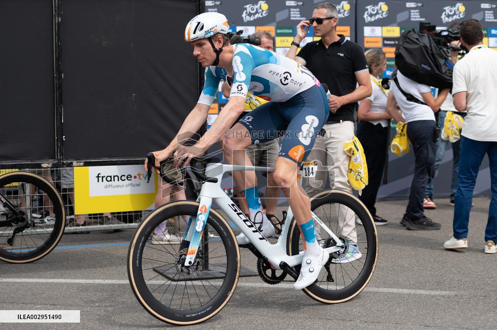 Tour De France race - Stage 3 - Start