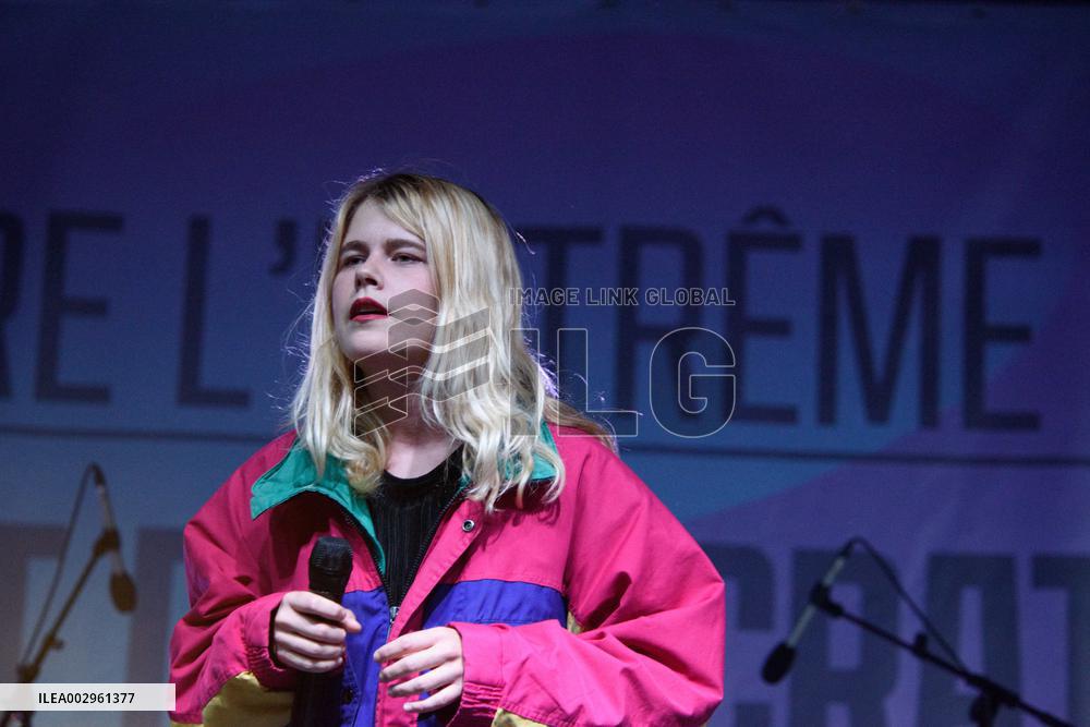 Zaho de Sagazan Concert Against Far-Right - Paris