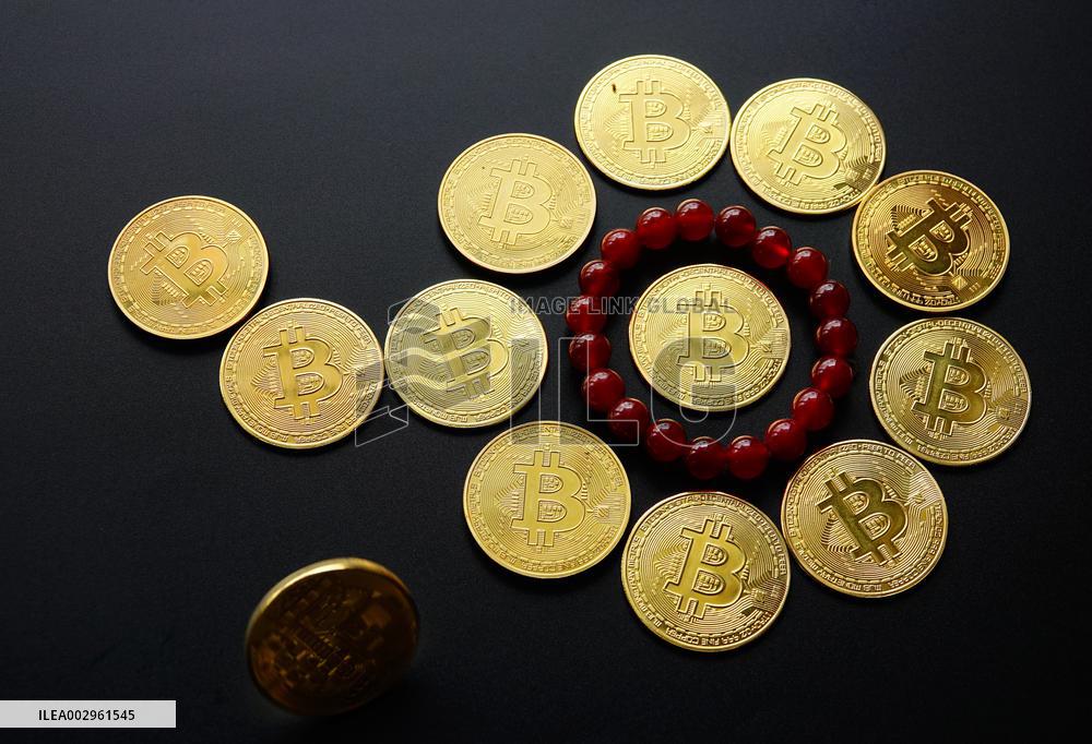 Virtual Currency Market Fluctuates