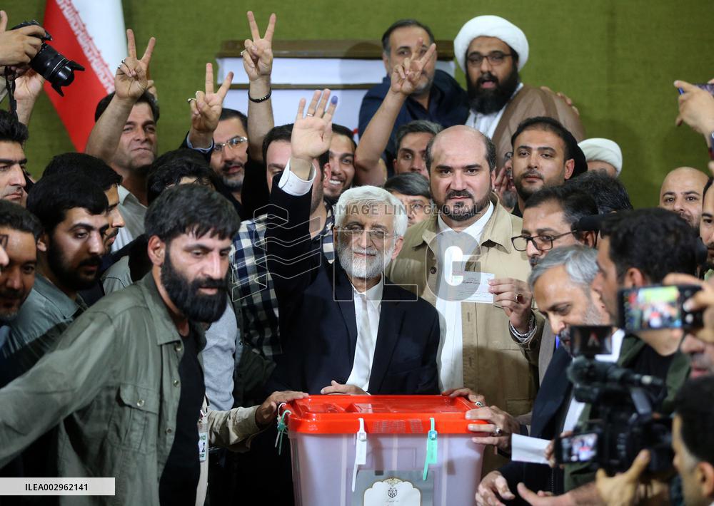 Presidential Candidate Saeed Jalili Casts Ballot - Tehran