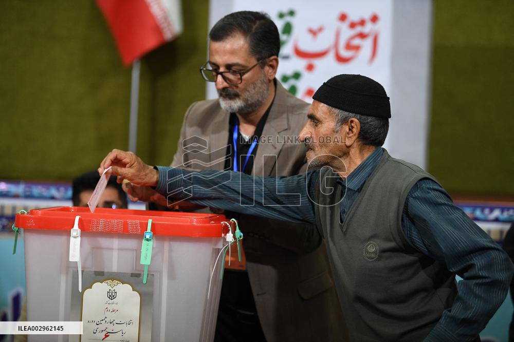 Voters Cast Ballots At Polling Station - Iran