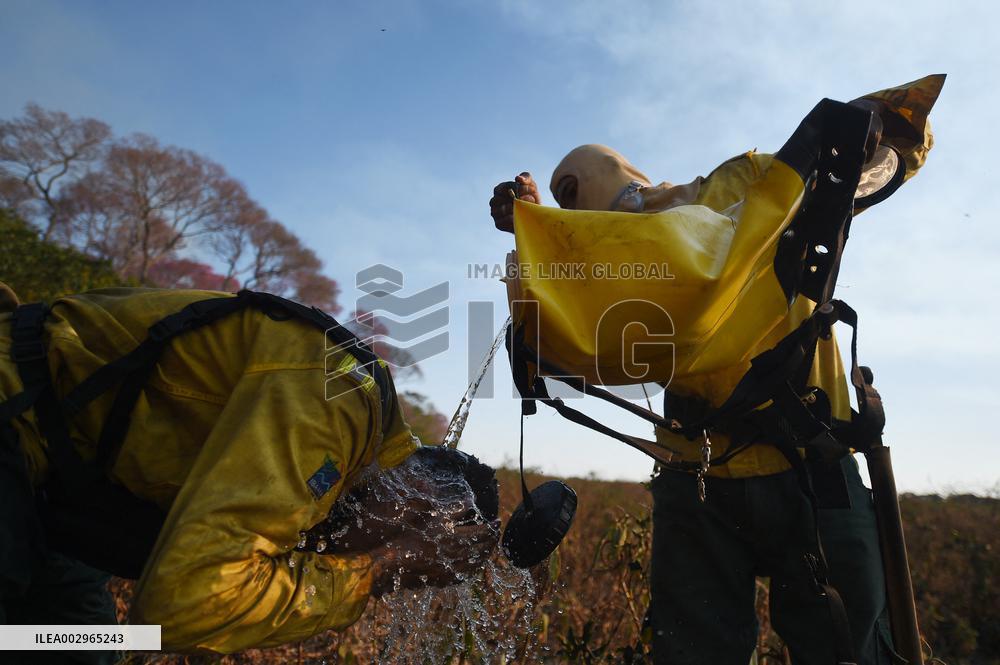 (SpotNews) BRAZIL-CORUMBA-PANTANAL WETLAND-FIRE