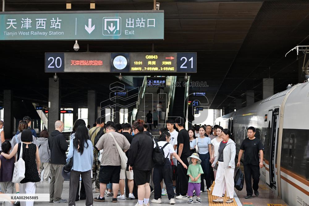 CHINA-TIANJIN-DAXING AIRPORT INTERCITY RAILWAY-SUMMER TRAVEL RUSH (CN)