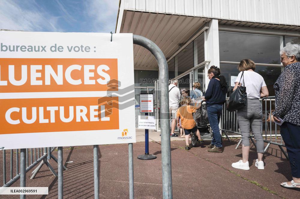 Atmosphere At Legislative Elections - Moissac