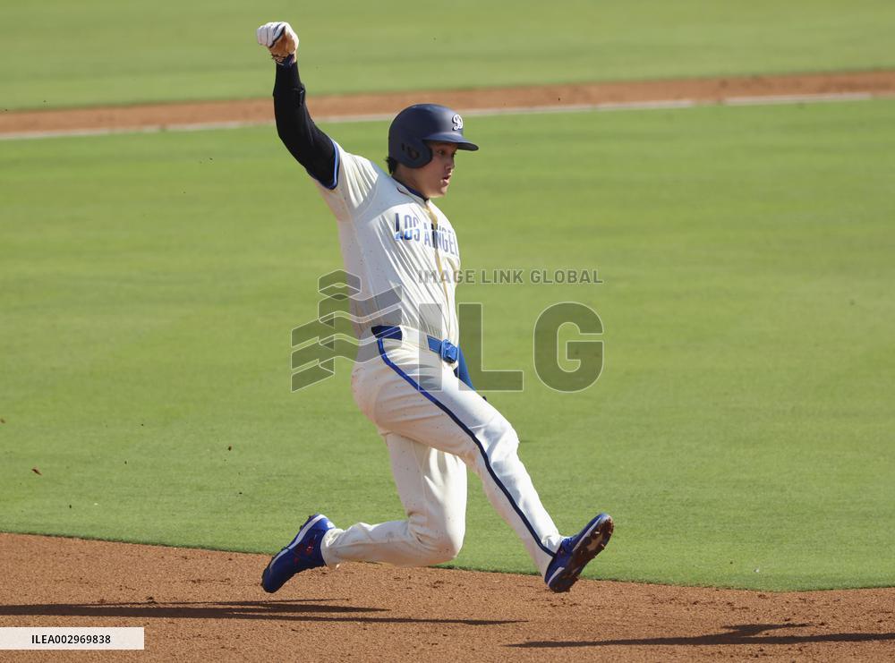 Baseball: Brewers vs. Dodgers