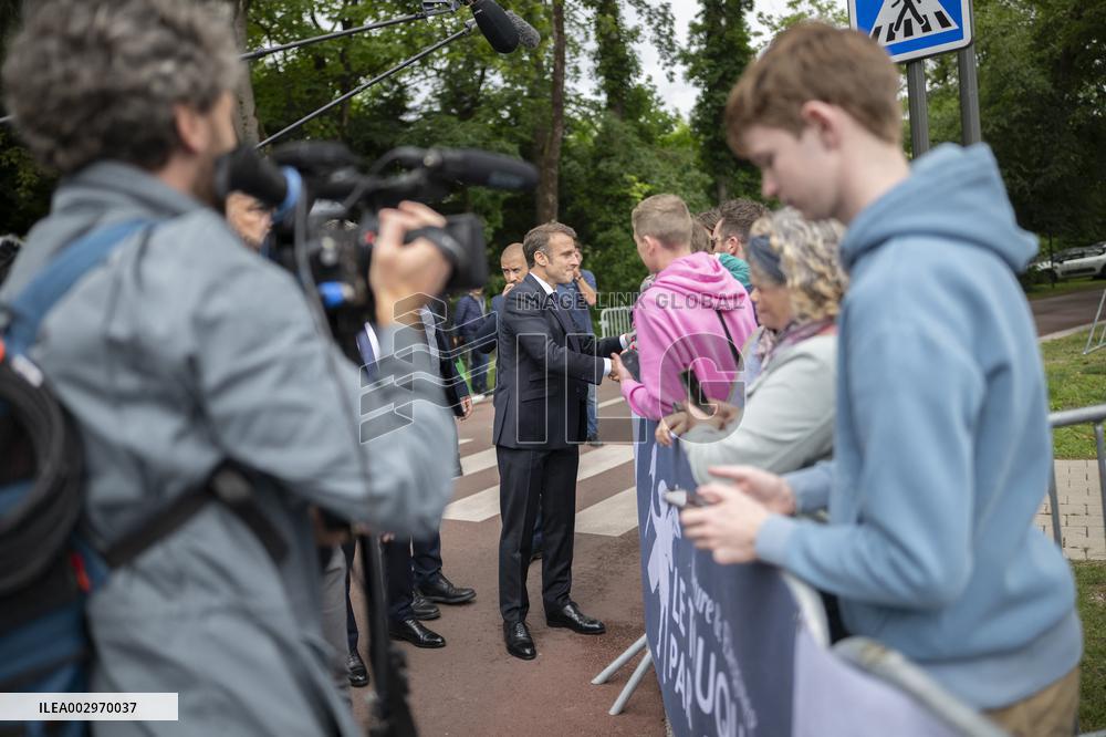 Emmanuel Macron And Brigitte Macron At The Polling Station - Le Touquet
