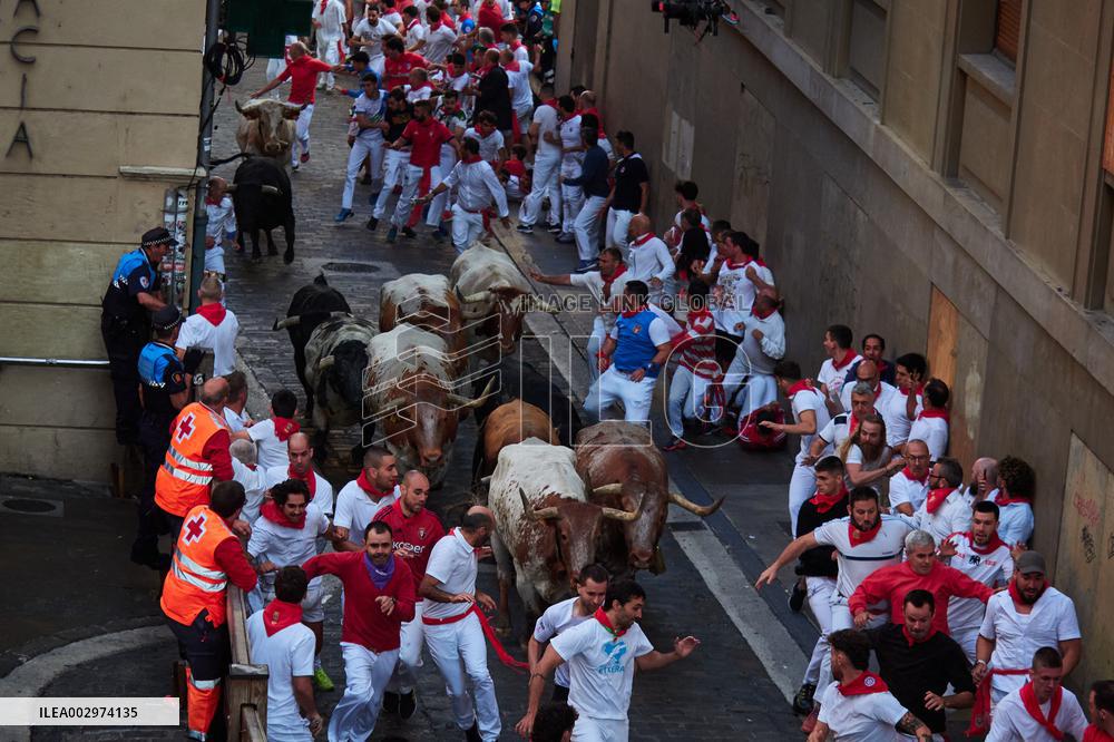 Six Injured In The Second Running Of The Bulls Of Sanfermines