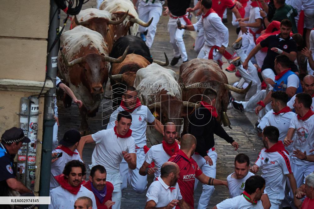 Six Injured In The Second Running Of The Bulls Of Sanfermines
