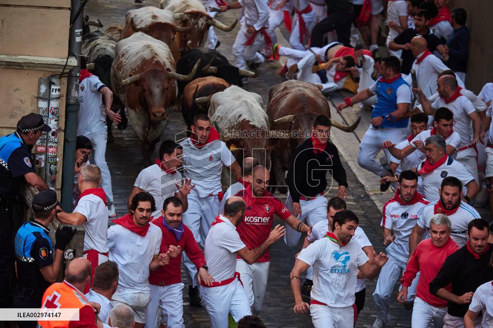 Six Injured In The Second Running Of The Bulls Of Sanfermines
