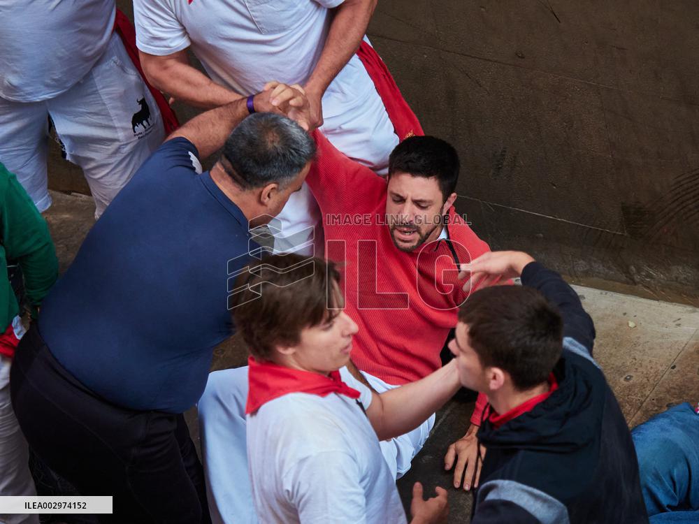 Six Injured In The Second Running Of The Bulls Of Sanfermines