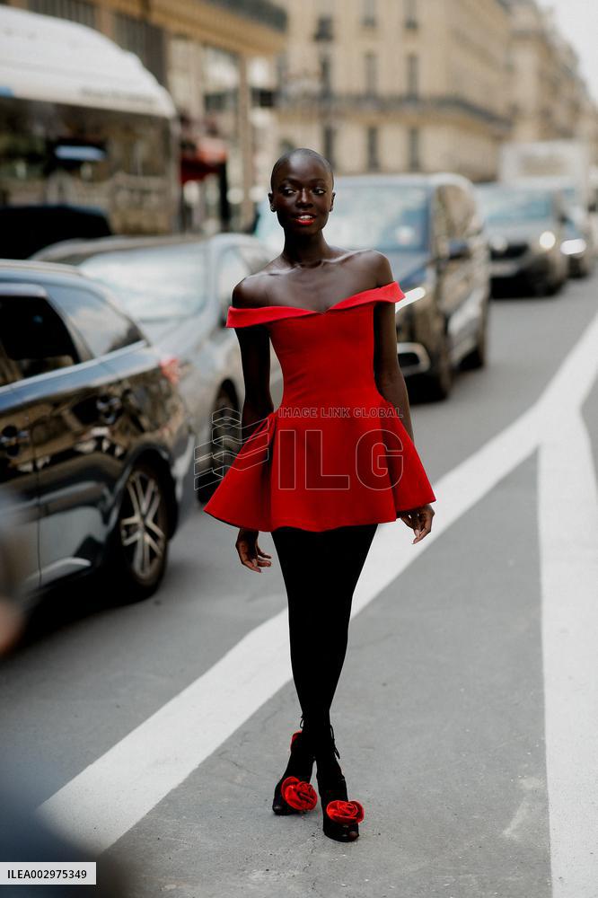 PFW - Viktor and Rolf Street Style