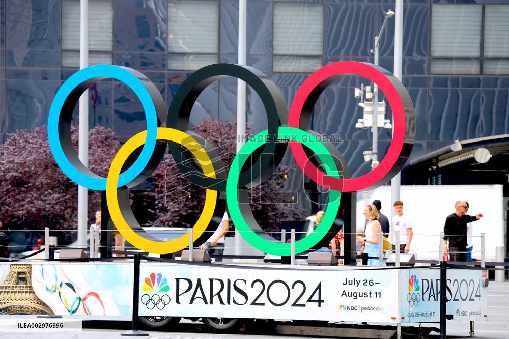 Olympic Rings At North Oculus Plaza - NYC
