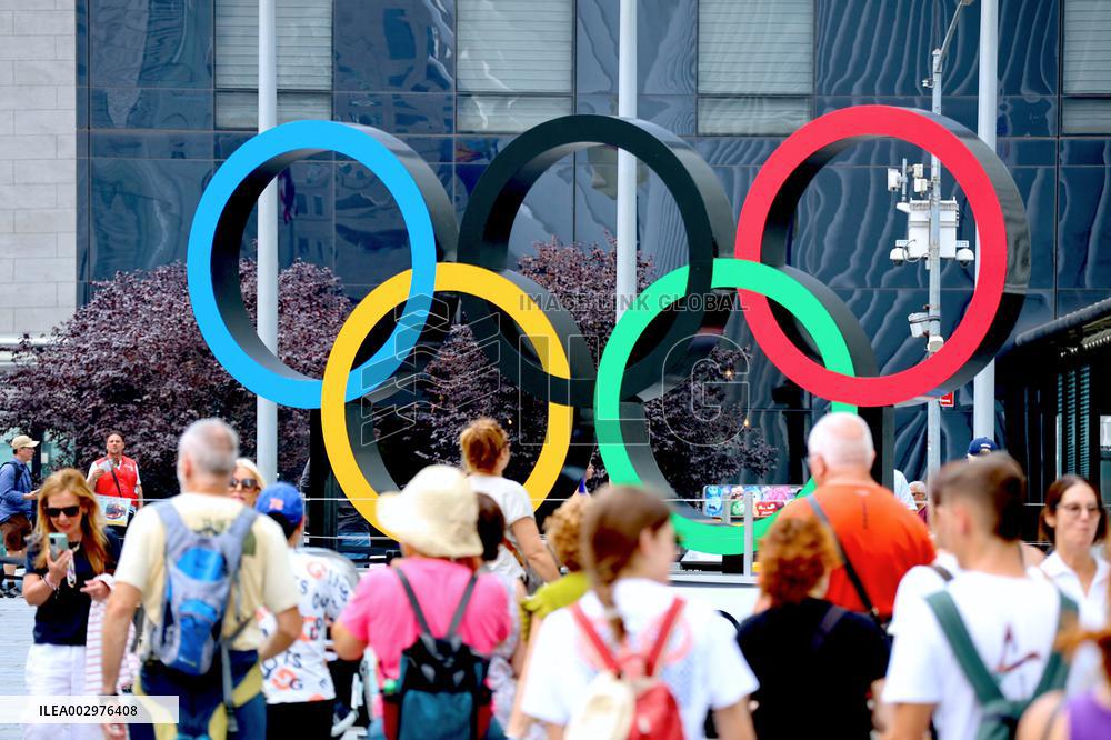 Olympic Rings At North Oculus Plaza - NYC