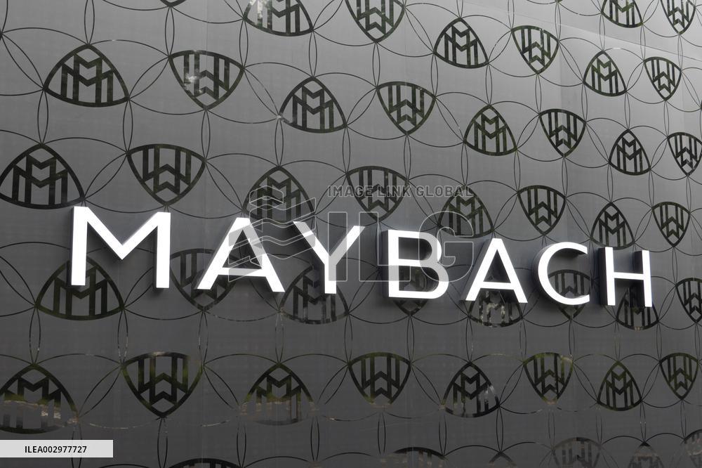 Mercedes-Maybach City Brand Center
