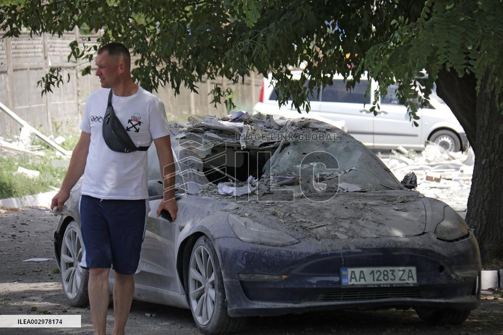 Private womens health clinic damaged during Russias second attack on Kyiv