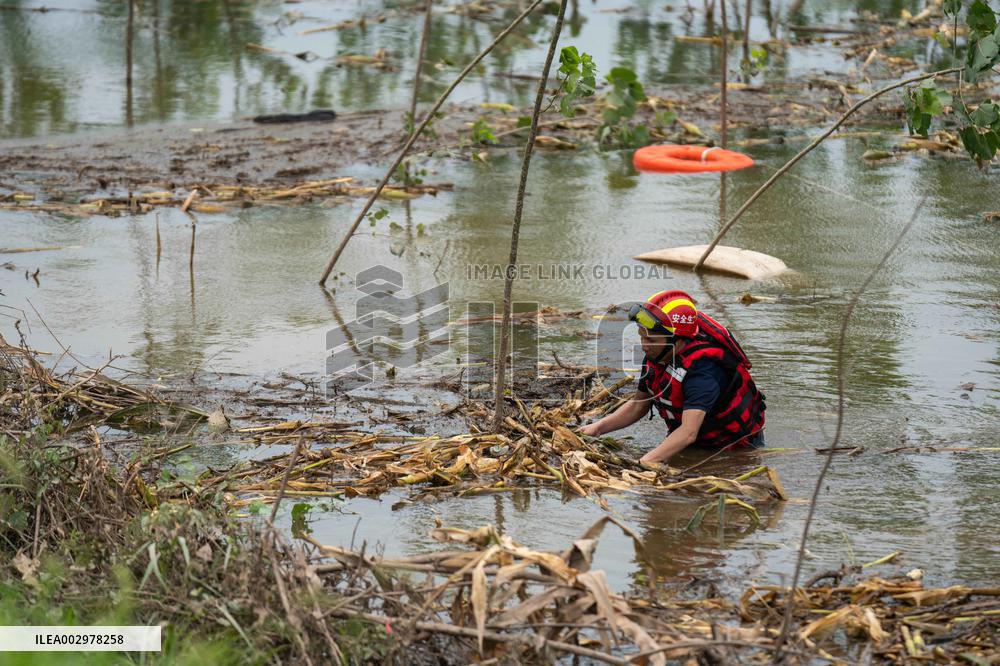 (SpotNews)CHINA-HUNAN-DONGTING LAKE-FLOODWATER-DRAINAGE (CN)