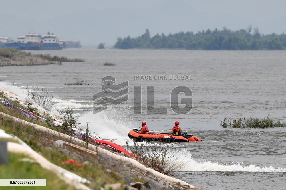 (SpotNews)CHINA-HUNAN-DONGTING LAKE-FLOODWATER-DRAINAGE (CN)