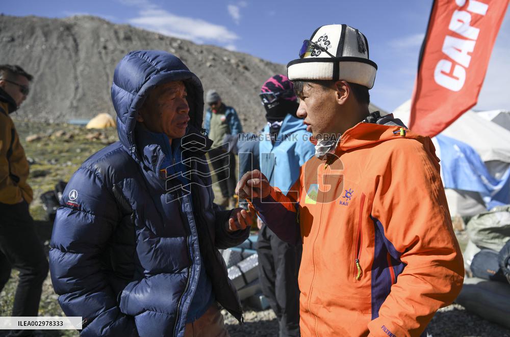 (SP)CHINA-XINJIANG-AKTO-MOUNTAINEERING (CN)