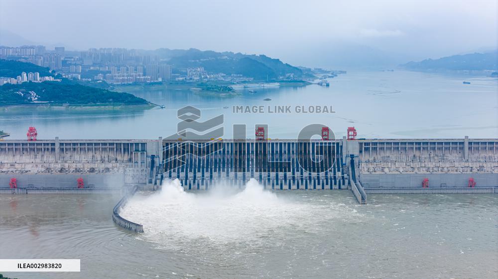 Three Gorges Dam Releasing Flood Water For The First Time in Yichang
