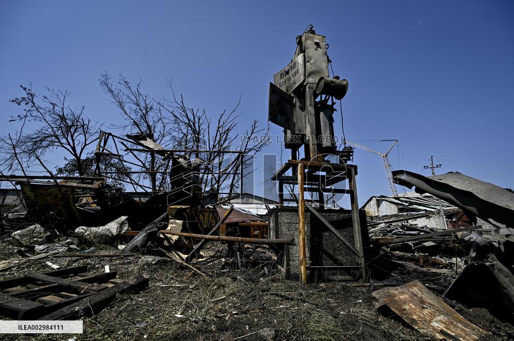 Consequences of Russian missile strike in Vilniansk