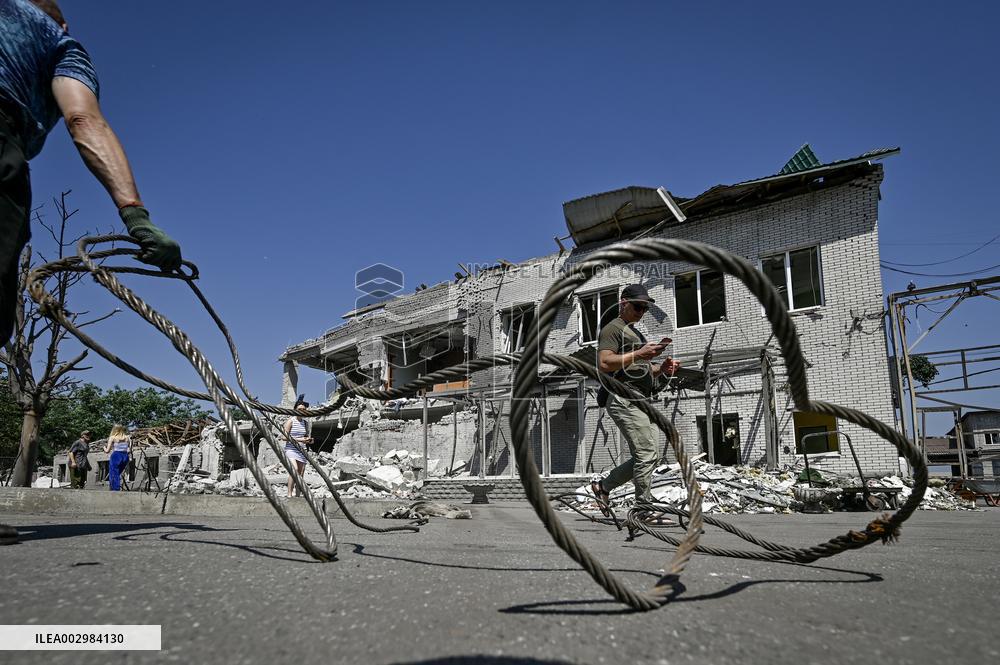 Consequences of Russian missile strike in Vilniansk