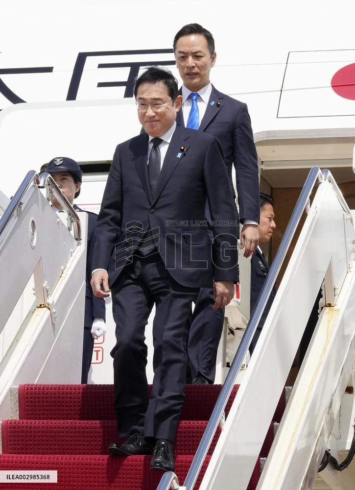 Japan PM arrives in Washington